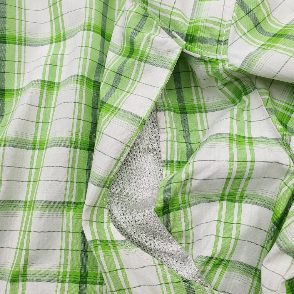 North Face Shirt Mens Small Green White Plaid Vented Outdoor Fishing‎ Tartan